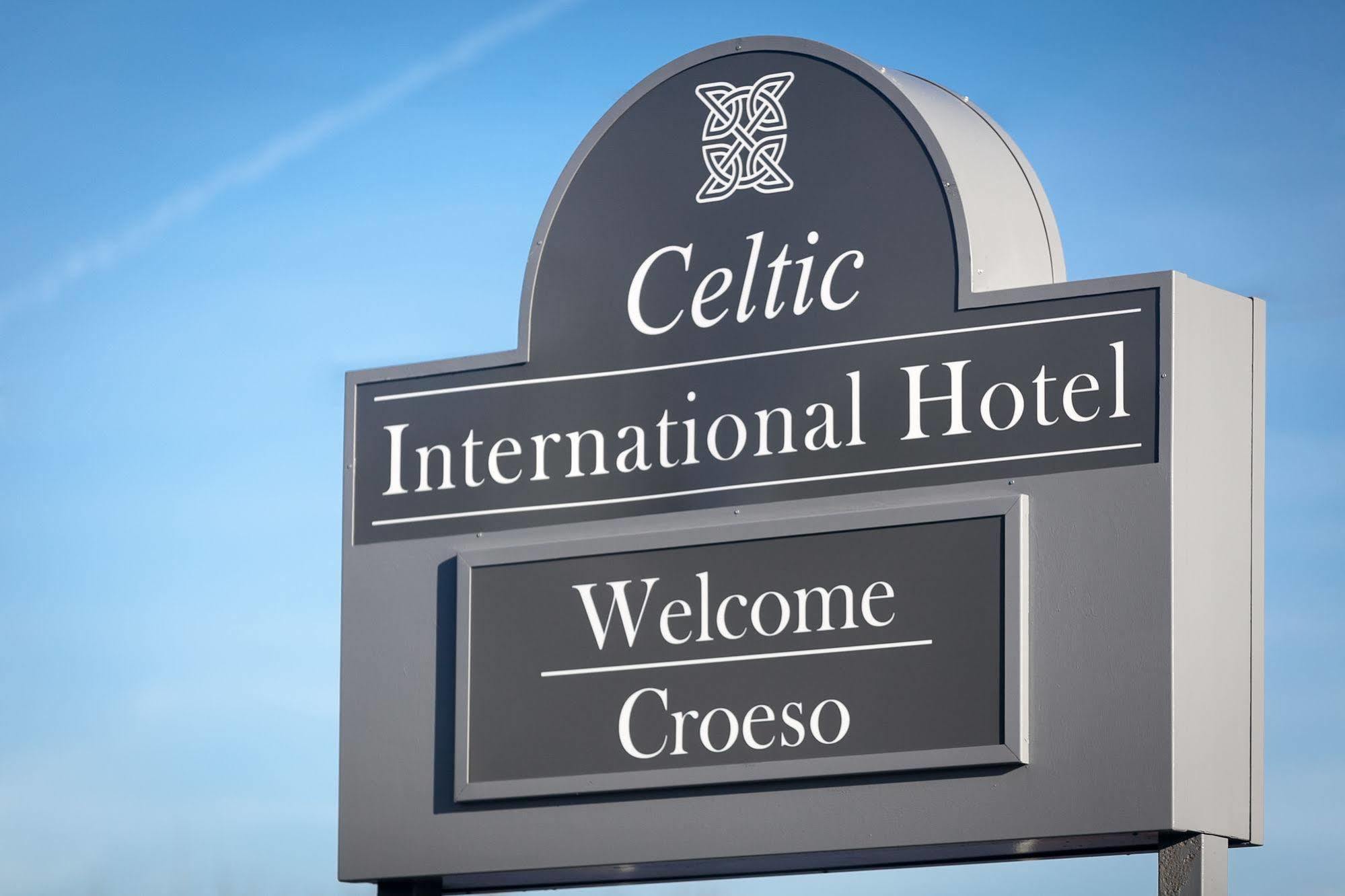 Celtic International Hotel Cardiff Airport Barry Exterior foto